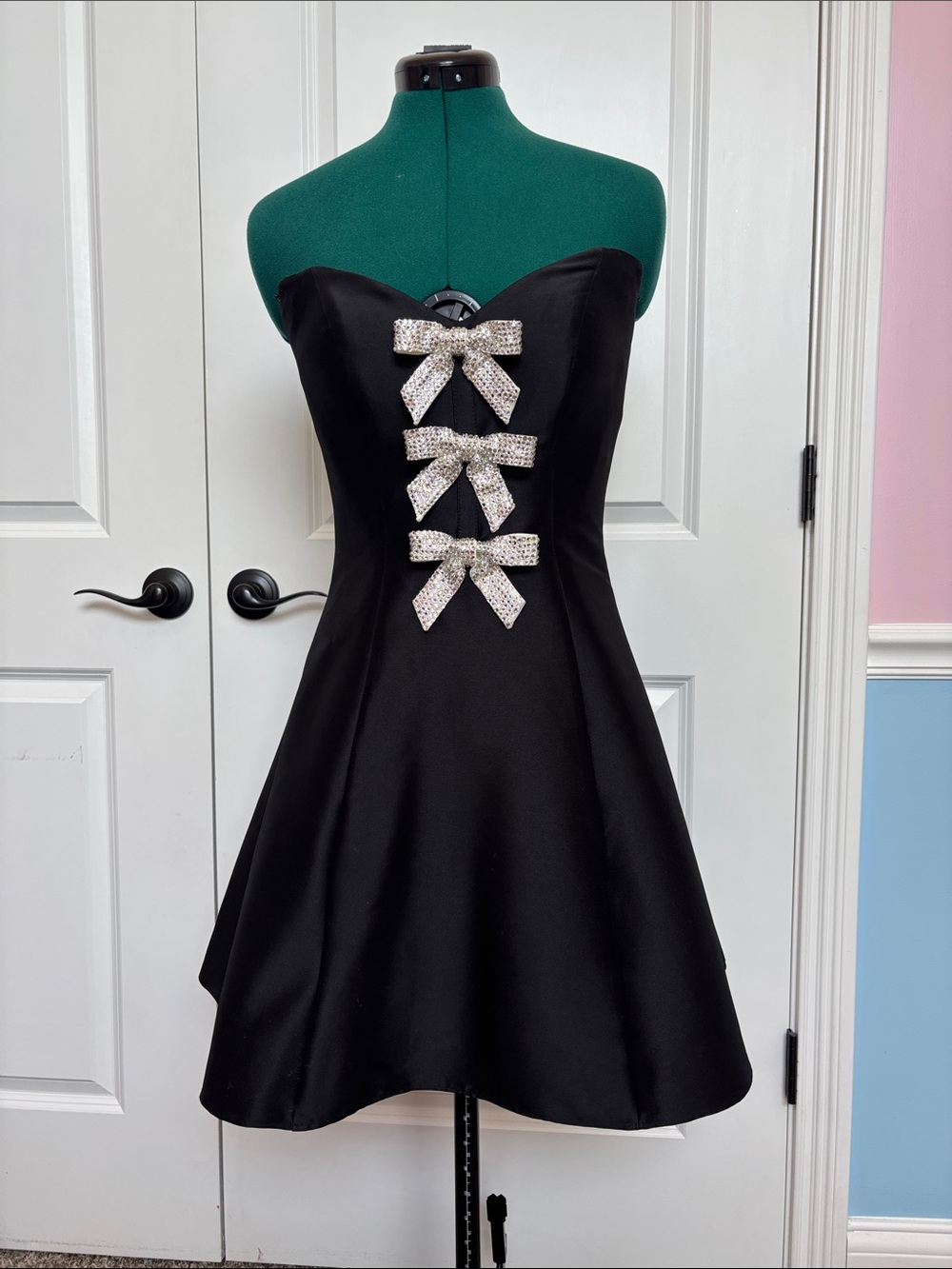 Jovani Size 4 Black Strapless Homecoming Dress with Decorative Rhinestone Bows